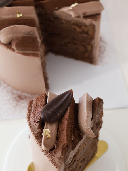 NEW Chocolate Zephyr Cream Cake - ENZE