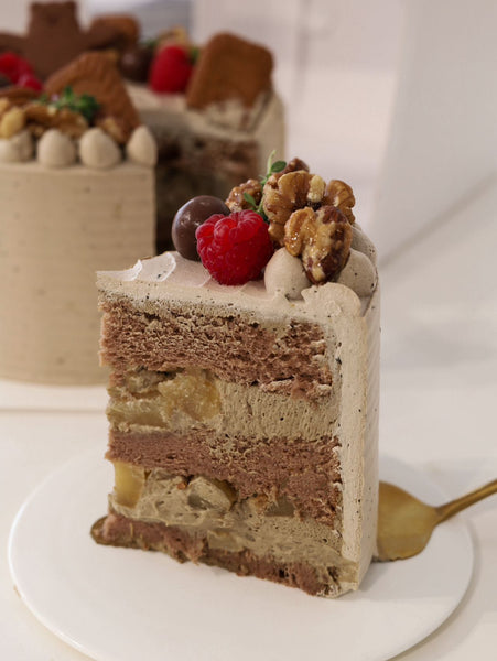 Hojicha & Caramelised Pear Cream Cake - ENZE