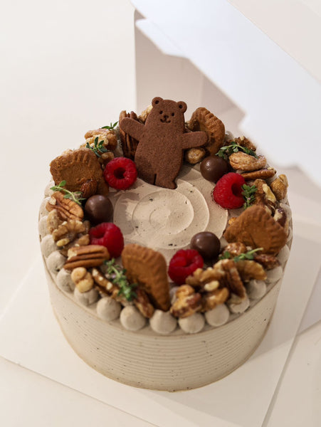 Hojicha & Caramelised Pear Cream Cake - ENZE