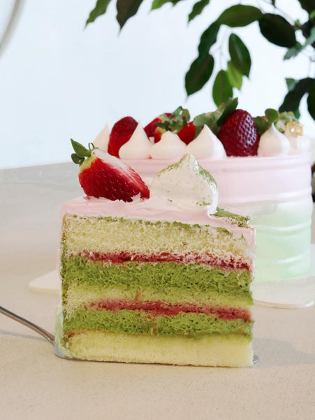 Strawberry Matcha Cream Cake