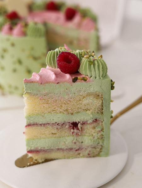 Pistachio Raspberry Cream Cake - ENZE
