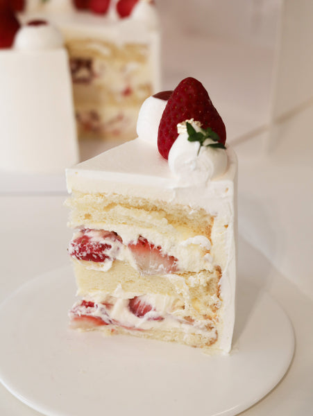 Strawberry Cream Cake - ENZE