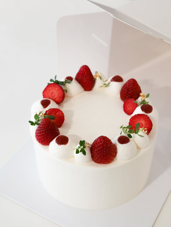Strawberry Cream Cake